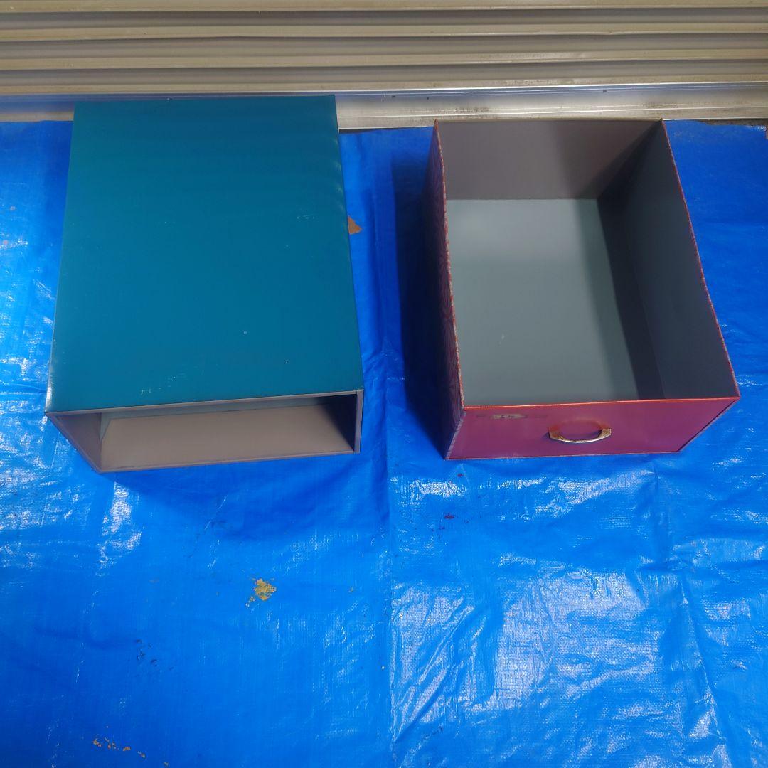 ブリキ 衣装ケース 収納