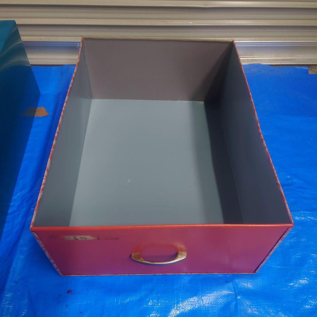 ブリキ 衣装ケース 収納