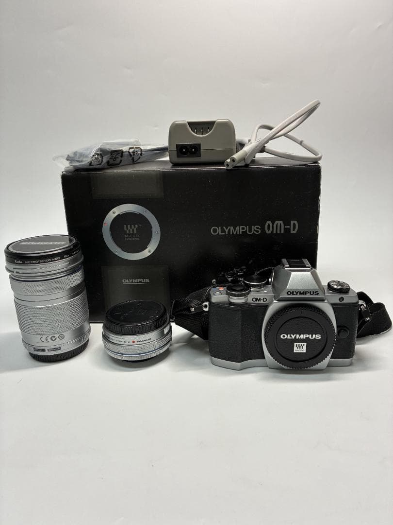 【訳アリ】OLYMPUS OM-D E-M10 レンズ2本付