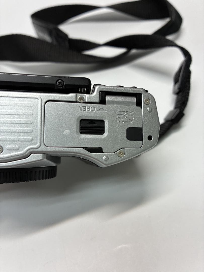 【訳アリ】OLYMPUS OM-D E-M10 レンズ2本付