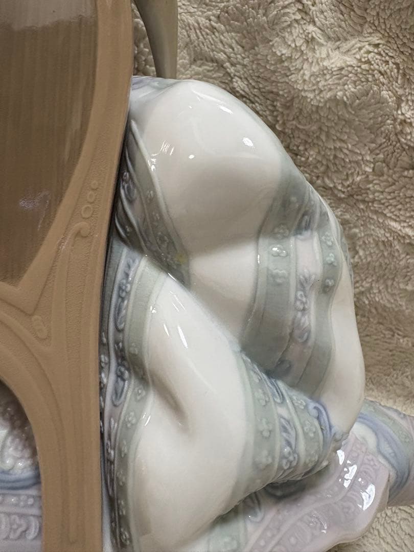 LLADRO リヤドロ　貴婦人　陶器