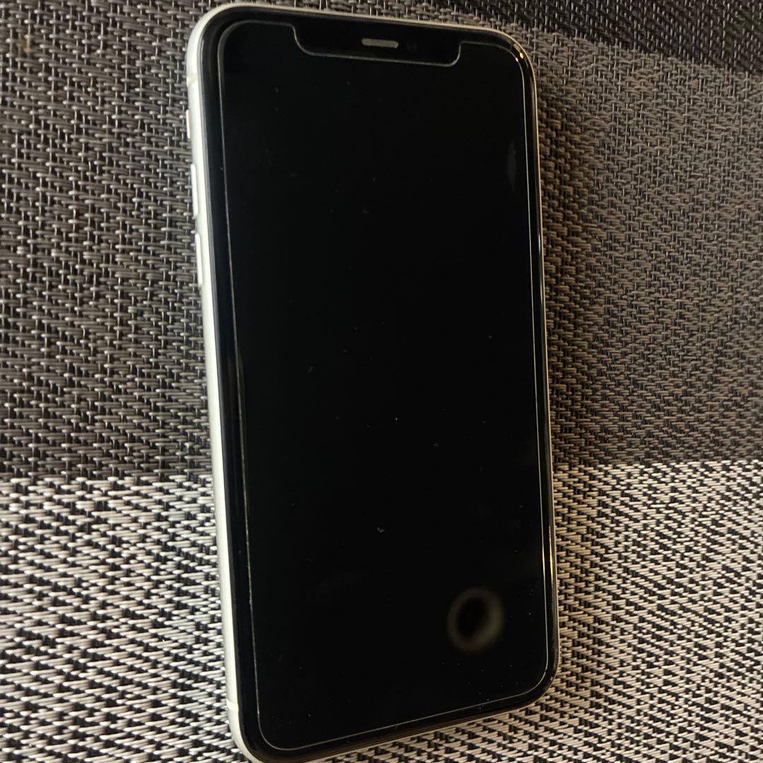 美品　Apple iPhone 11 本体 最大容量78% 傷無し汚れ無し