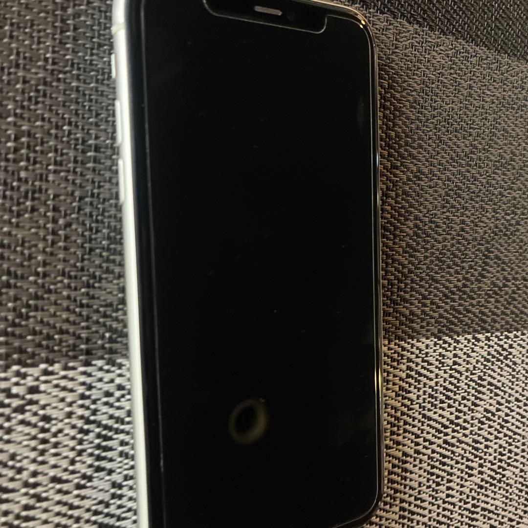 美品　Apple iPhone 11 本体 最大容量78% 傷無し汚れ無し