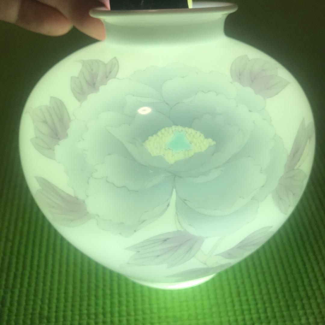 オールド深川製磁の花瓶、ライトアップ写真もぜひ見て