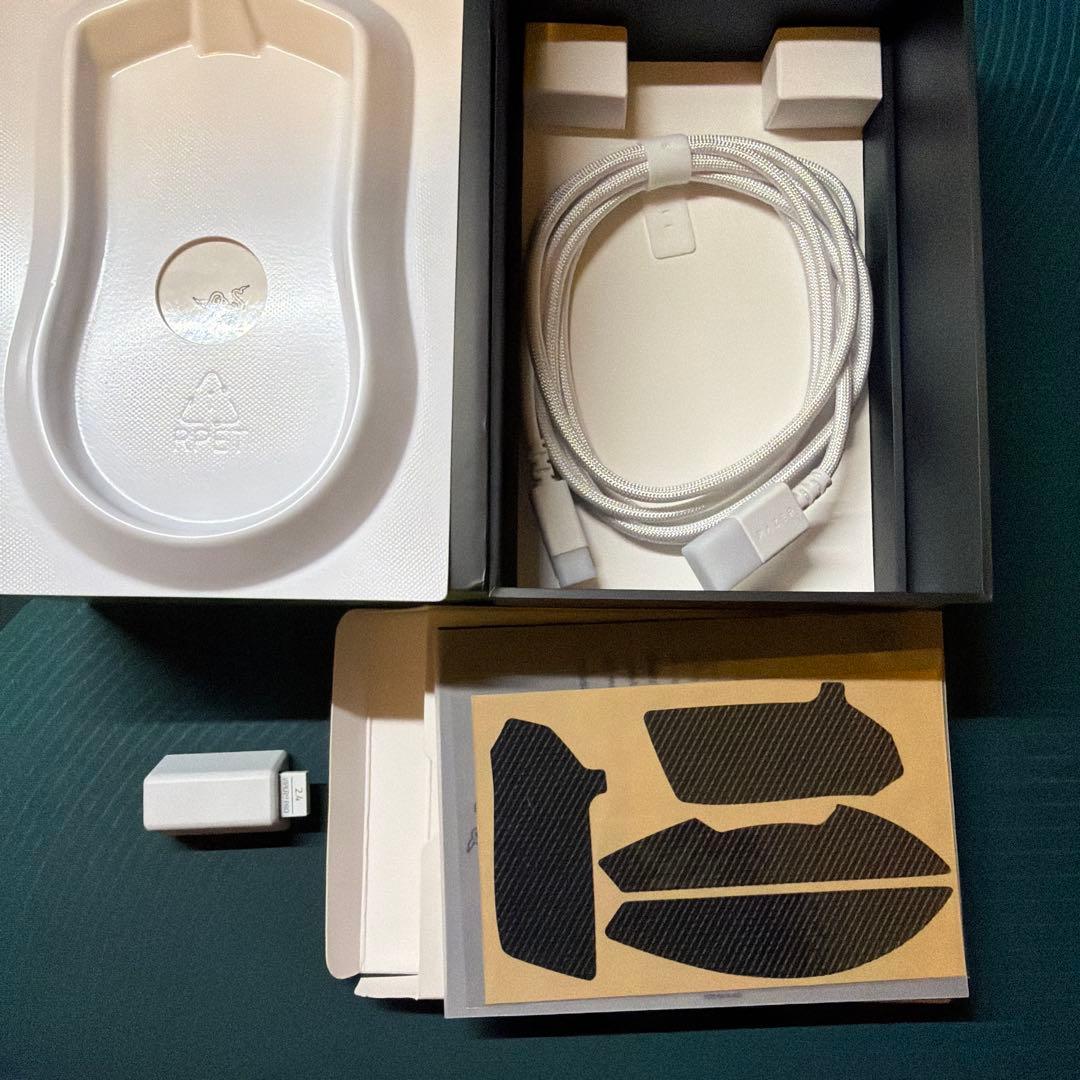 Razer Viper V2 Pro White ゲーミングマウス