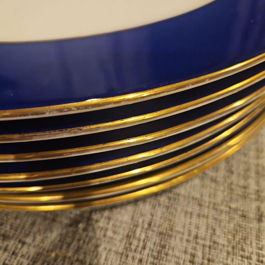 紺色と白の金縁円形皿　７枚