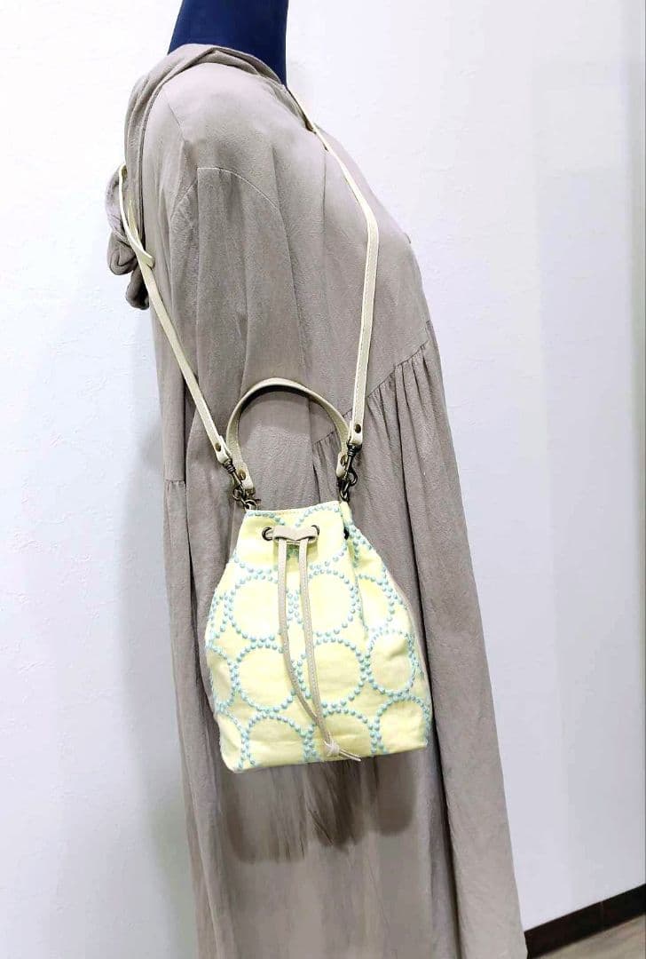 ミナペルホネン/2026tambourineタンバリンイエロー/巾着型トートシ