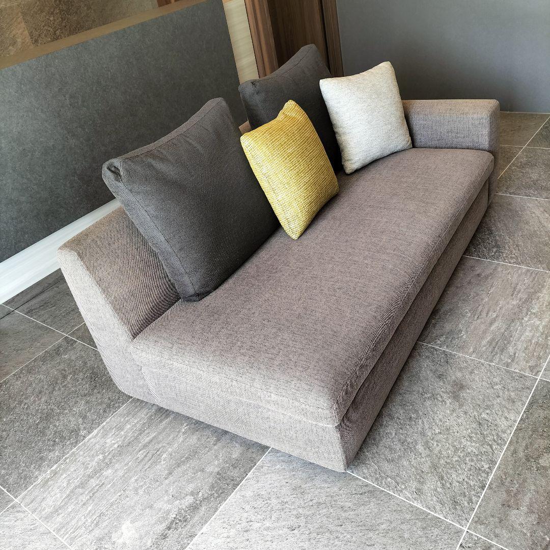 【値下げ中】arflex SONA ソファ クッション4個付 日焼けあり 展示品