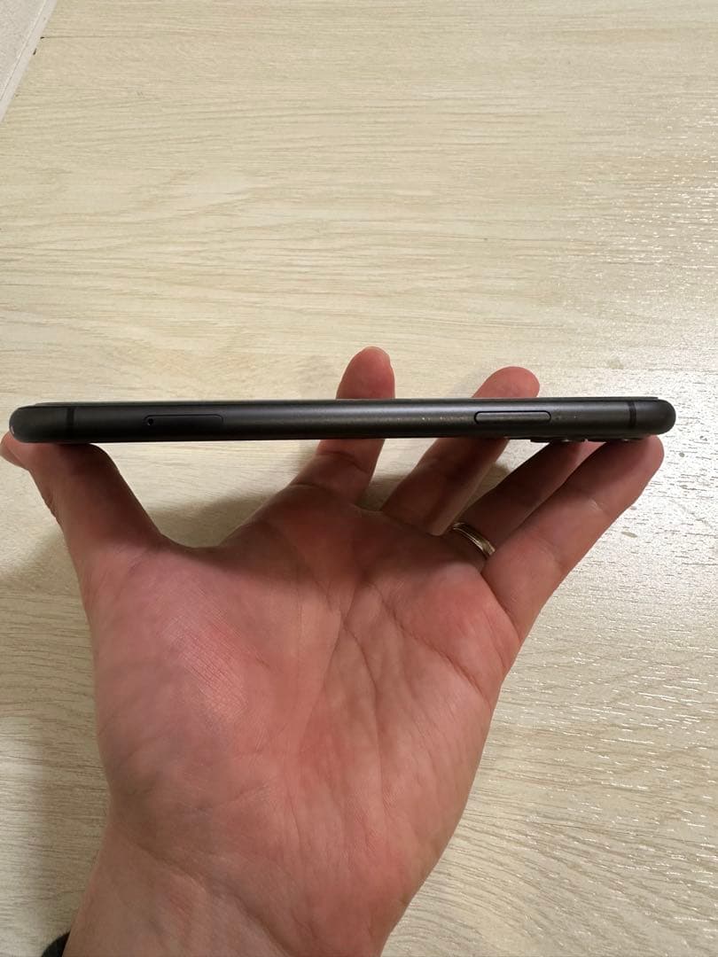 Apple iPhone 11 ブラック 本体 64GB