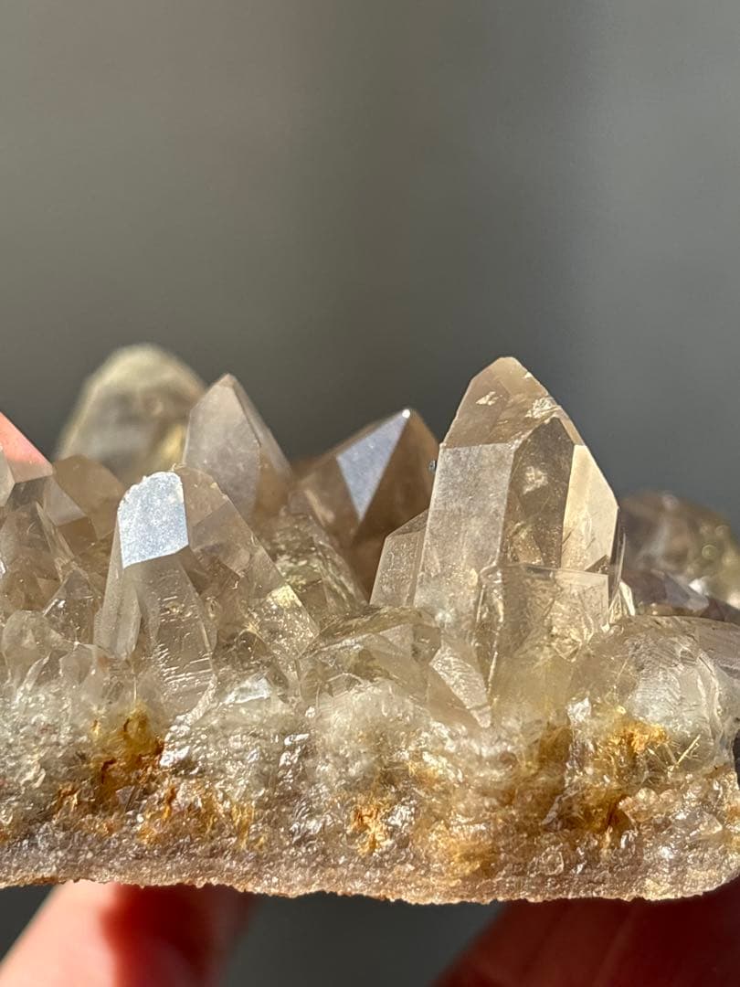 ゴールドルチルクォーツ　クラスター　346g ライトスモーキー　全体ルチルあり