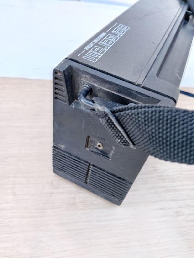 日立ＢＣＬラジオ　サージラム　ＫＨー２２００(よ98)