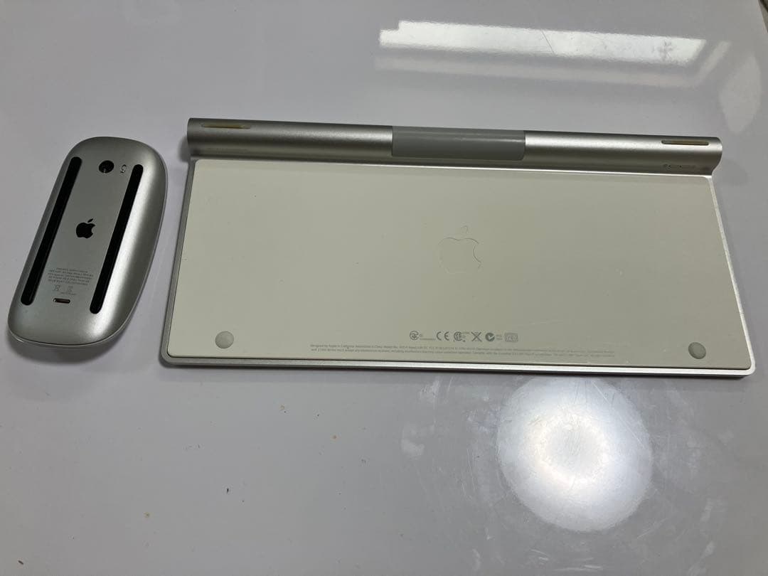 Apple 純正 マウス(Magic Mouse 2)とキーボード(A1314)