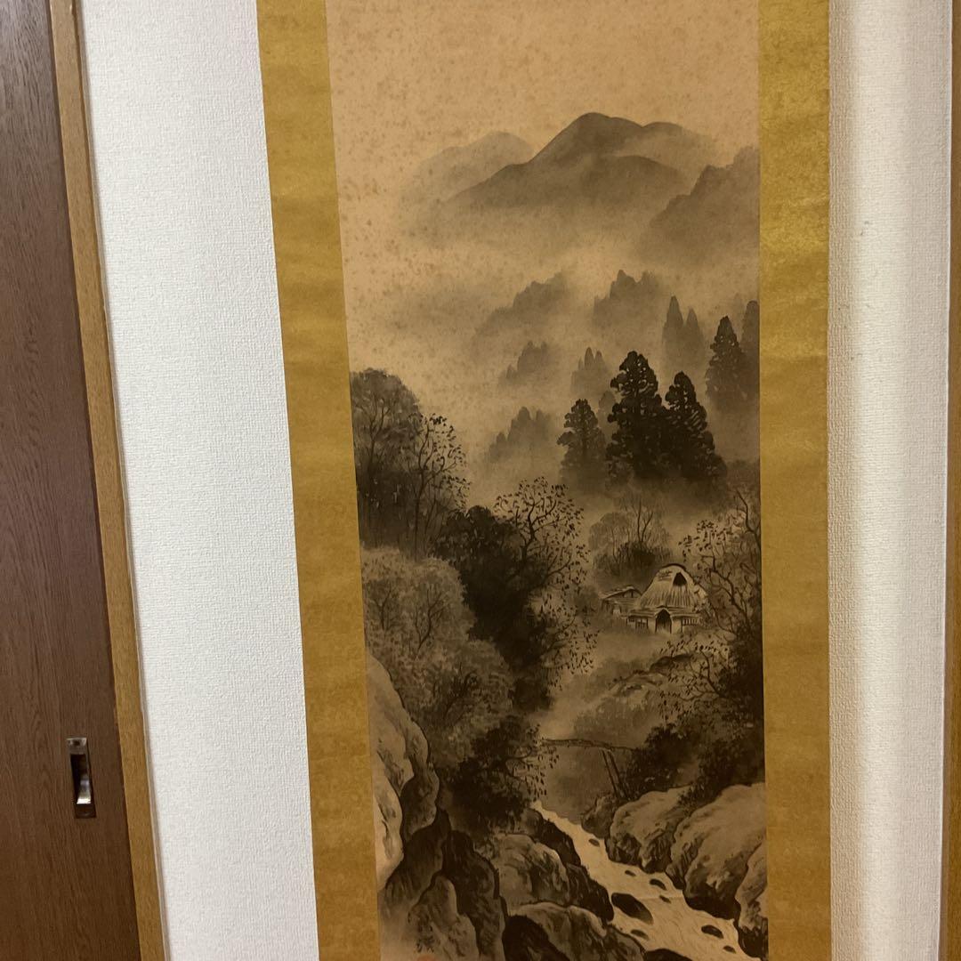 絹本水墨山水画 瑞渓筆 【作者不詳】 表具は良好 作品シミ存在