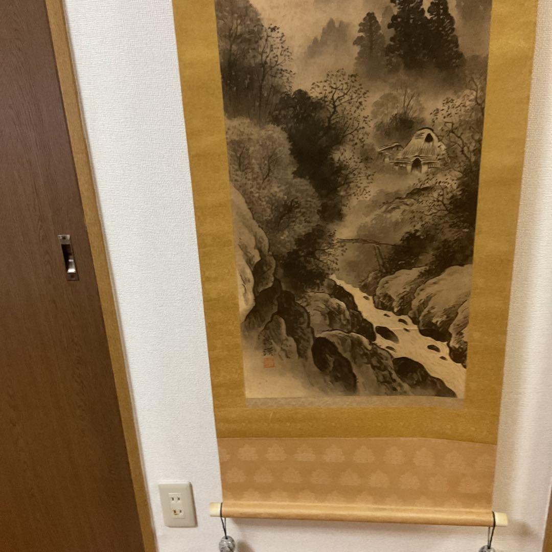 絹本水墨山水画 瑞渓筆 【作者不詳】 表具は良好 作品シミ存在