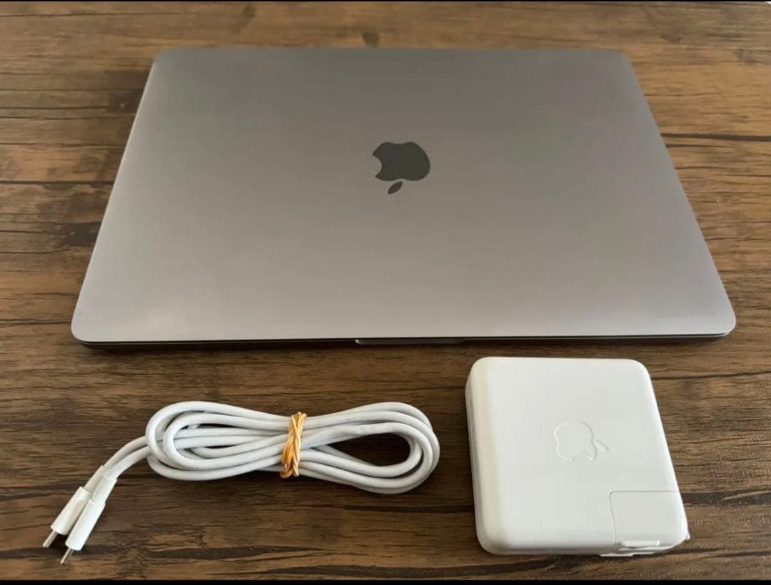 MacBook Pro M1メモリ16GB/SSD512/13.3インチ