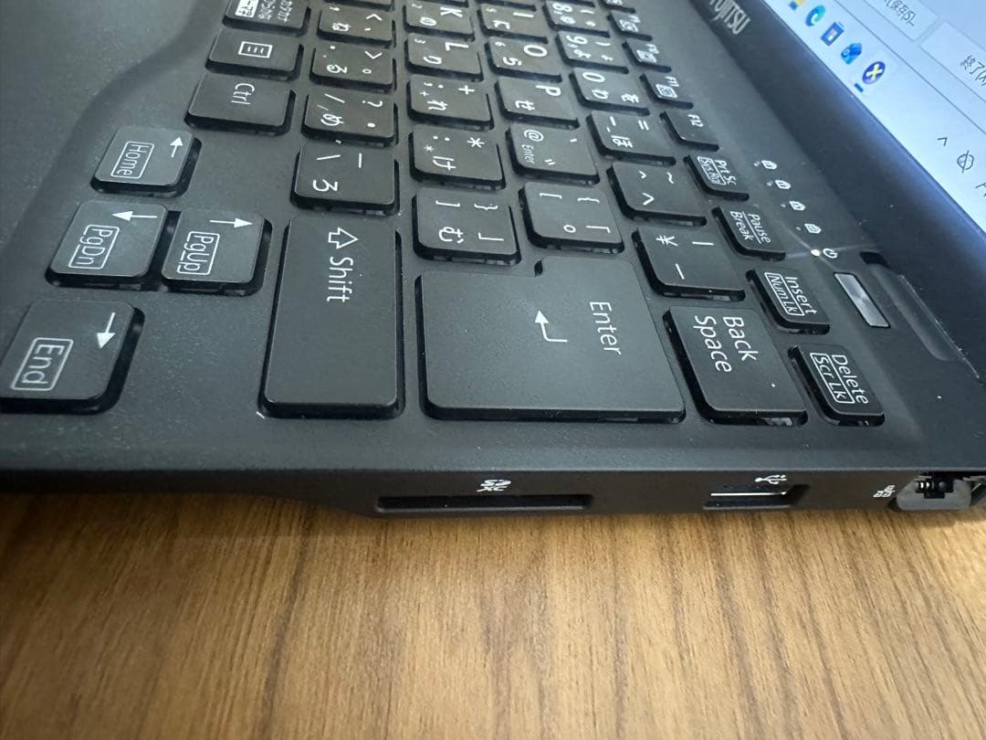 美品LTEモデル富士通U9311/F 第11世代 i5SSD 256GB指紋認証