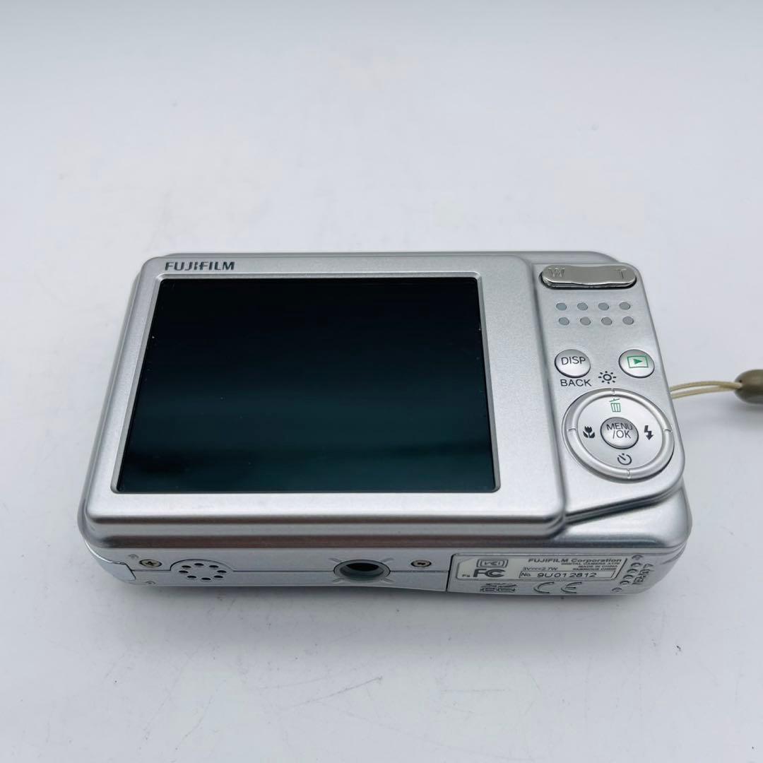 【美品動作確認済み】FUJIFILM A170 デジタルカメラ　単三電池