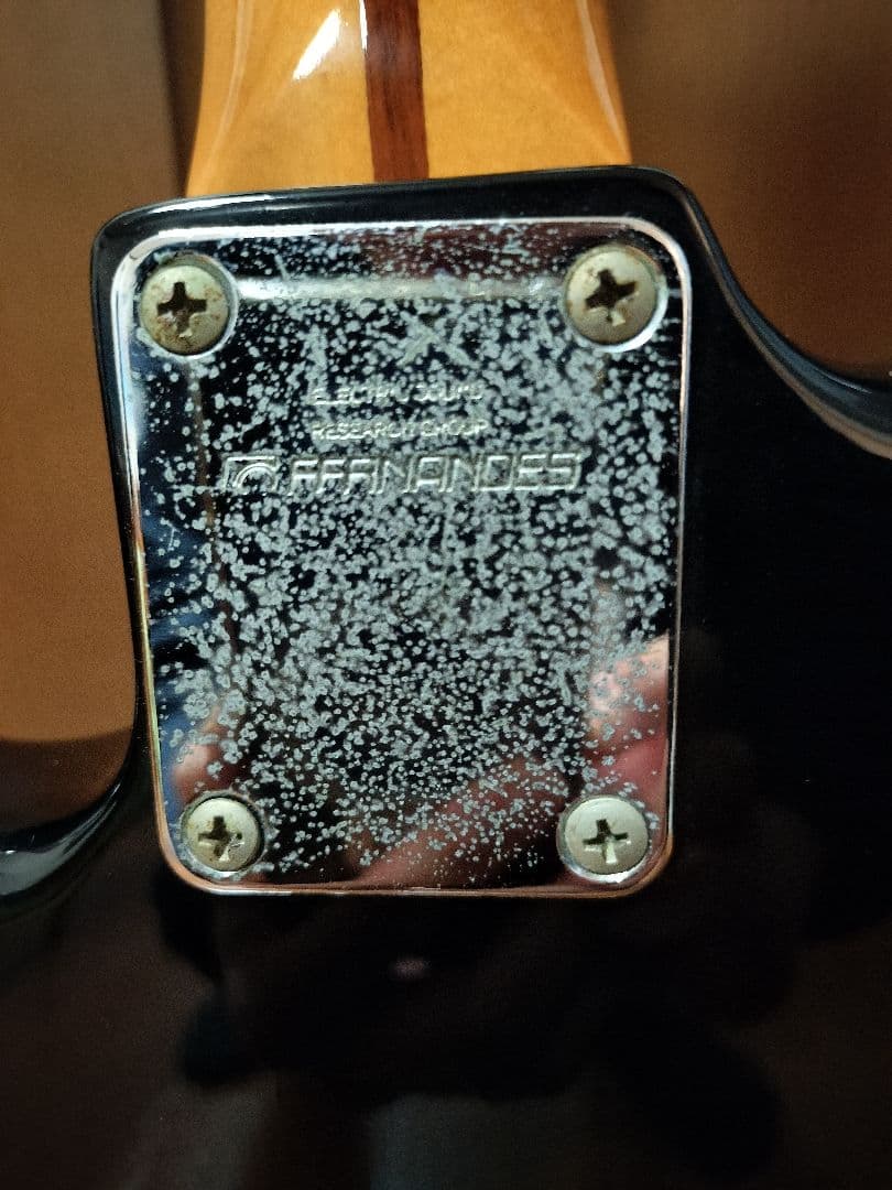 再度値下げ　フェルナンデス　アイアンメイデン　エレキギター