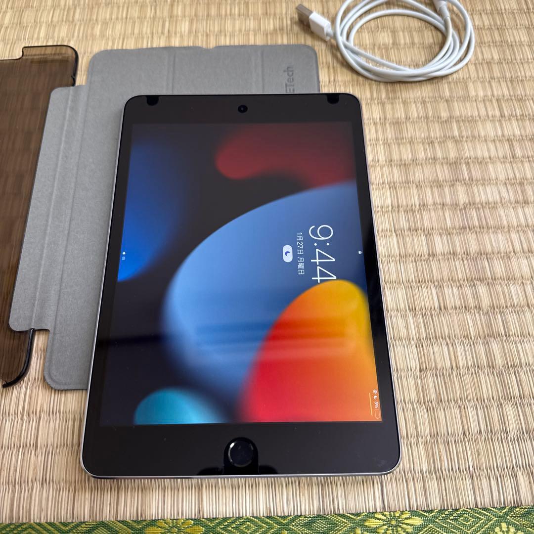 iPad mini 4 ブラック 充電ケーブル・カバー付き