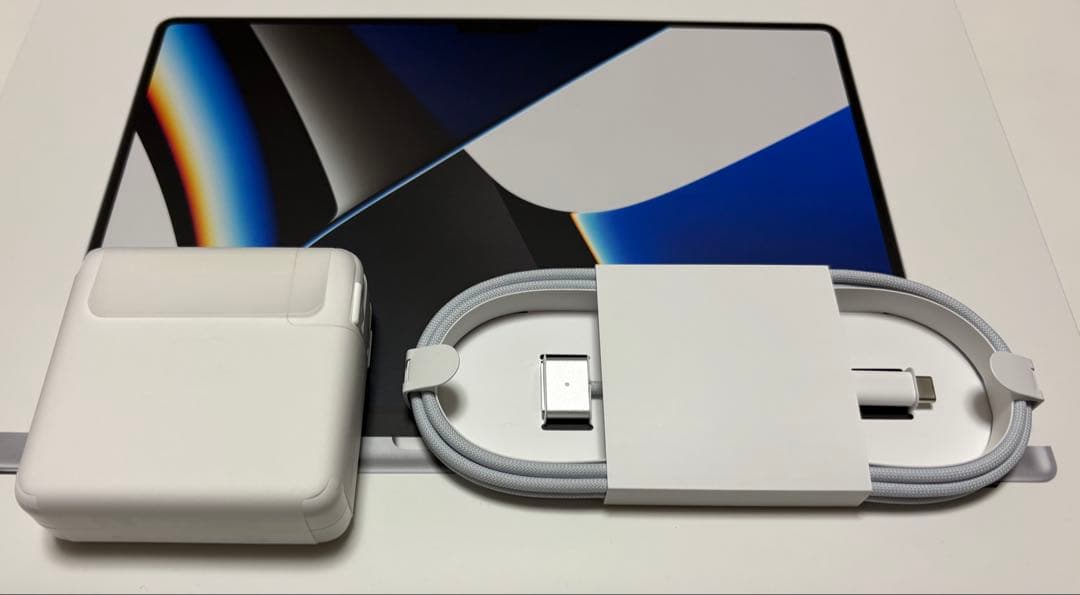 MacBook Pro M1Max 2TB 64GB 14インチ　シルバー