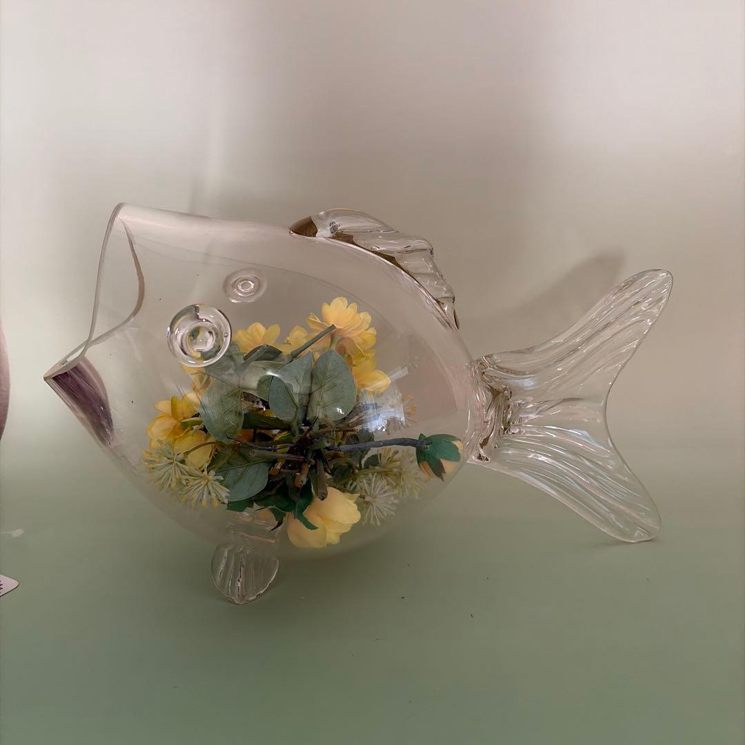 魚のガラス型花瓶金魚水族館