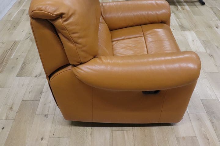 GMDNS157○ IDC大塚家具 シングルソファ 本革 オレンジ 安楽椅子