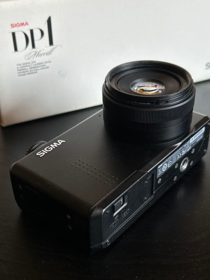 デジタルカメラ SIGMA DP1merril