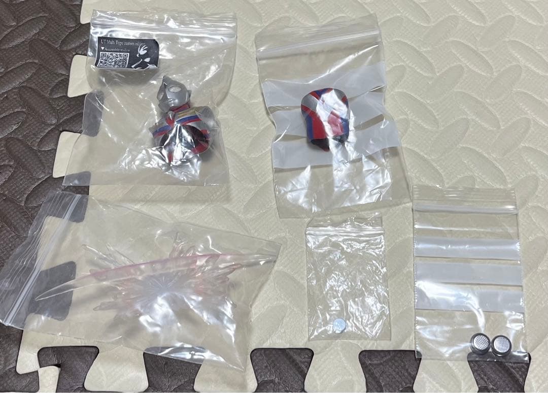 真骨彫製法　ウルトラマンティガ用　発光頭部＆発光胸部＆エフェクトパーツ