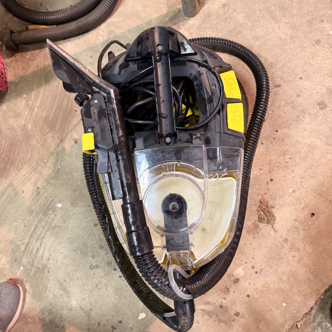 KARCHER Puzzi'8/1C 業務用リンサークリーナー　難あり