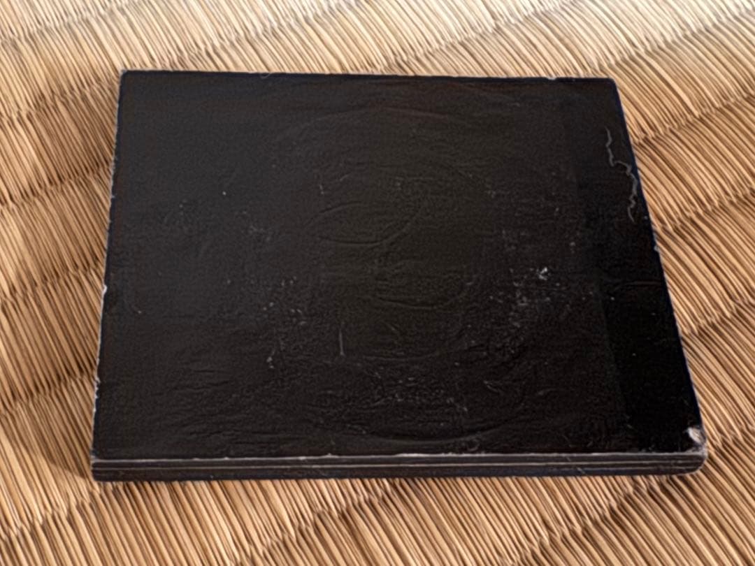 母のお茶道具の仲間たち　面壁九年 達磨大師 台座付　本体69x45xh55mm