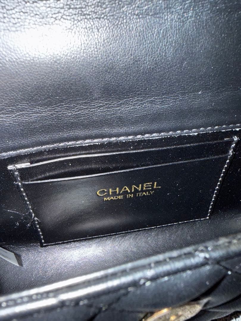 CHANEL キルティングバッグ 黒