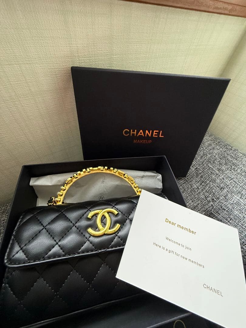 CHANEL キルティングバッグ 黒