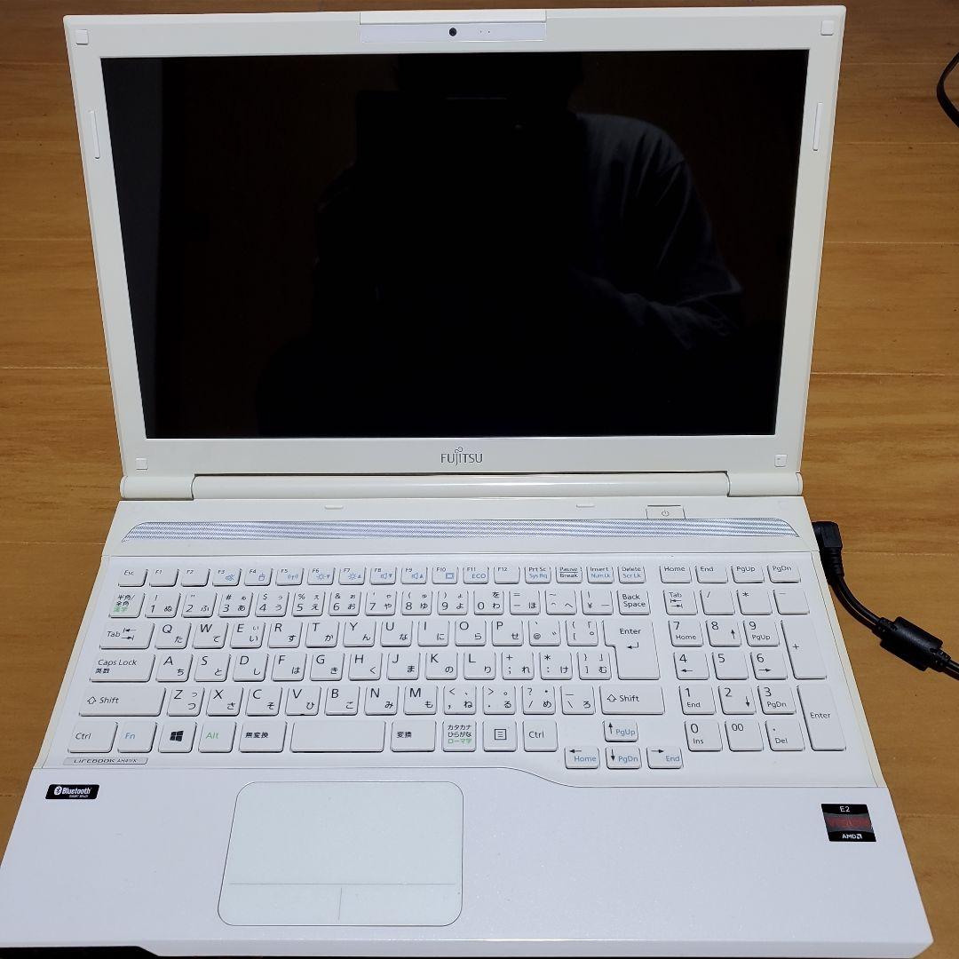 Fujitsu ノートパソコン ホワイト