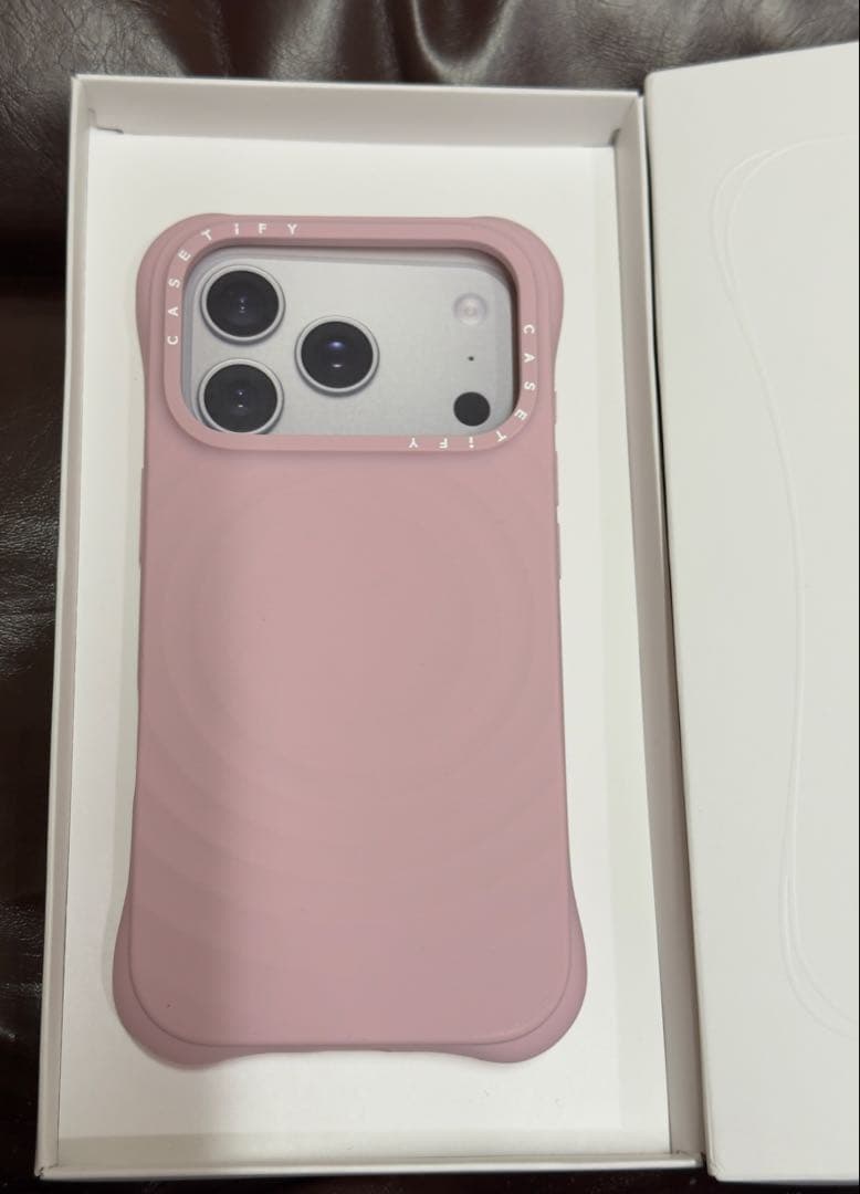 CASETiFY ESSENTIALS ピンクケース 17 pro用ケース