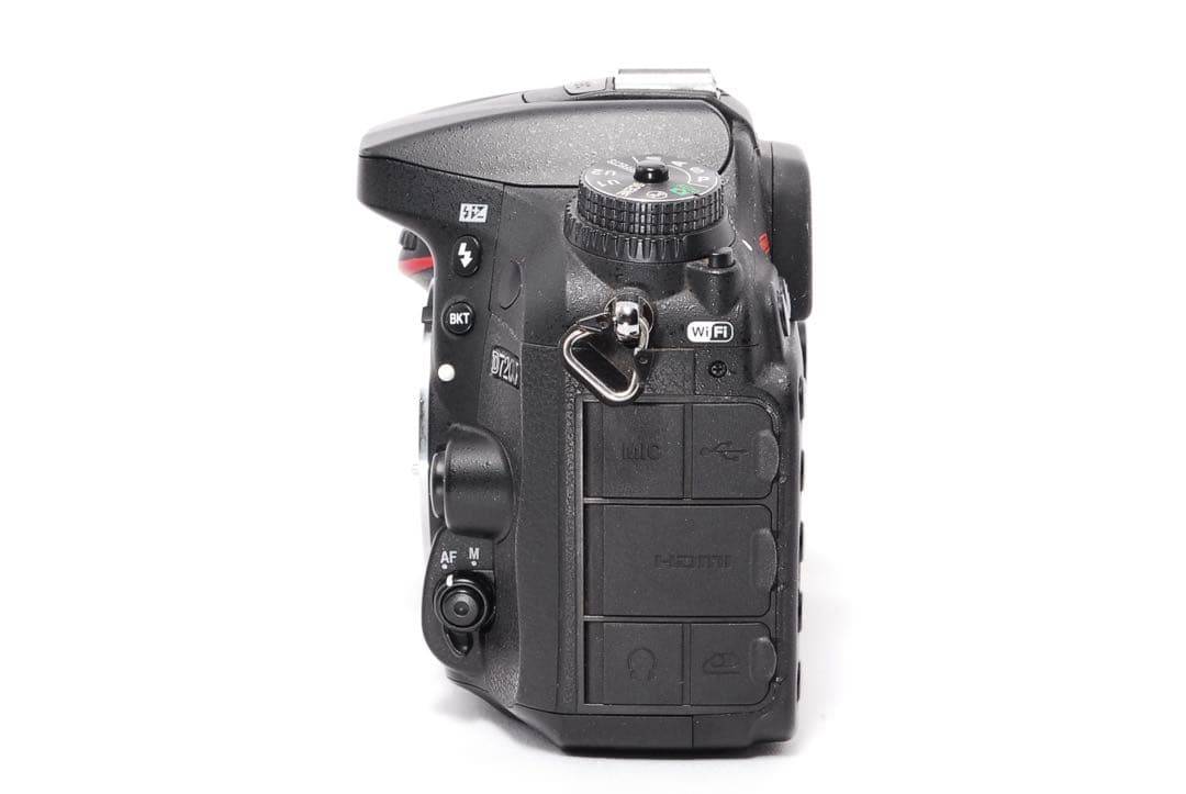 Nikon D7200◆WiFi搭載◆超望遠◆ハイアマチュア機種◆一眼レフカメラ