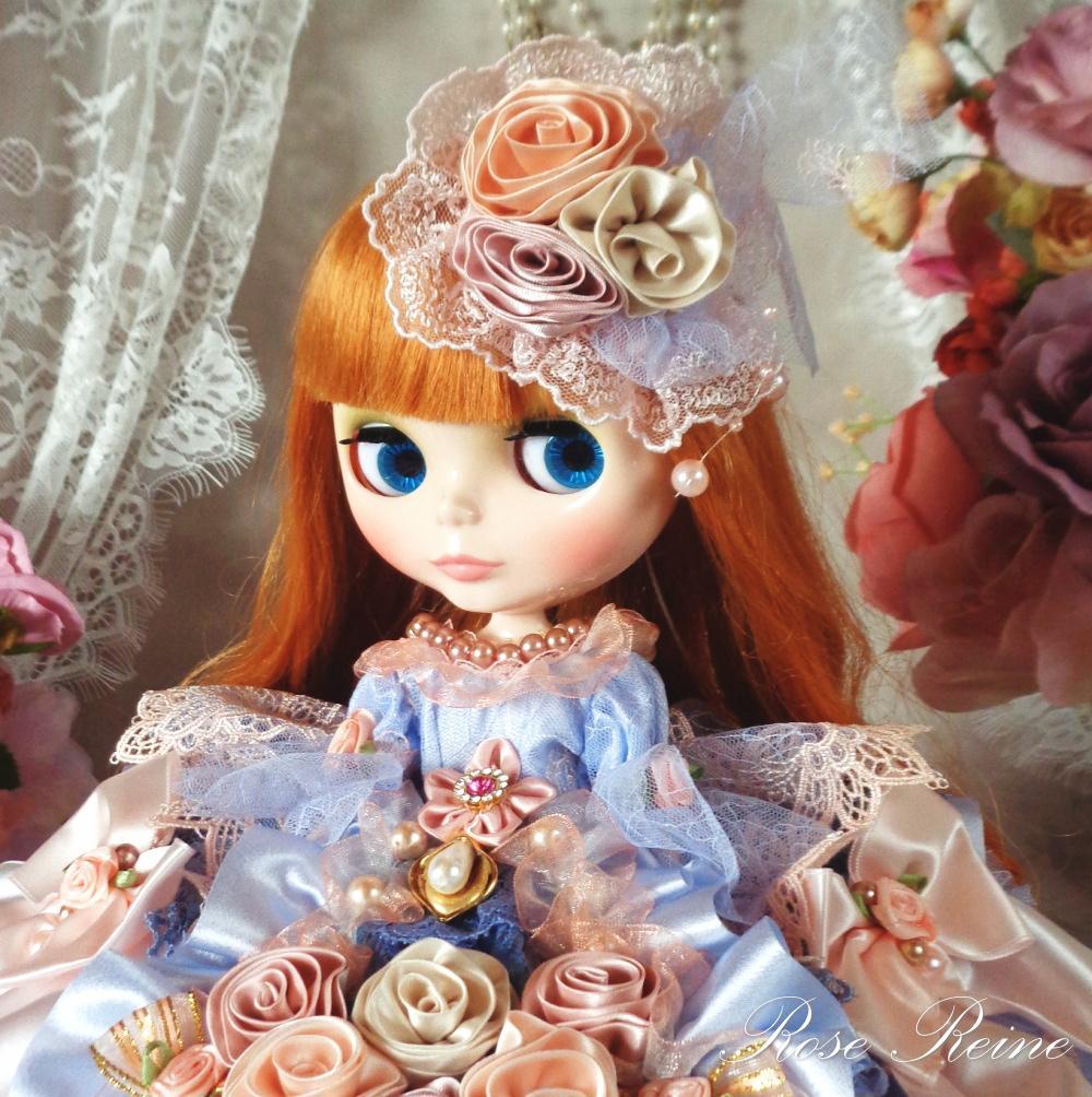 ローゼンレーヌ王妃 凛と美しいラブリーローズのグラデーションフリルドールドレス