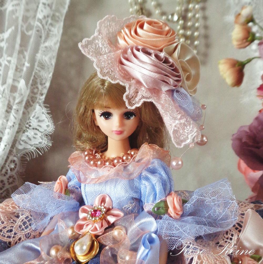 ローゼンレーヌ王妃 凛と美しいラブリーローズのグラデーションフリルドールドレス