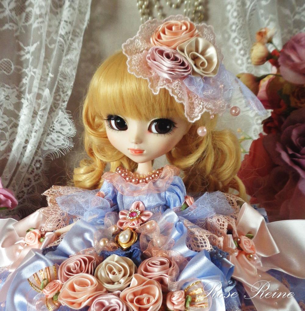 ローゼンレーヌ王妃 凛と美しいラブリーローズのグラデーションフリルドールドレス