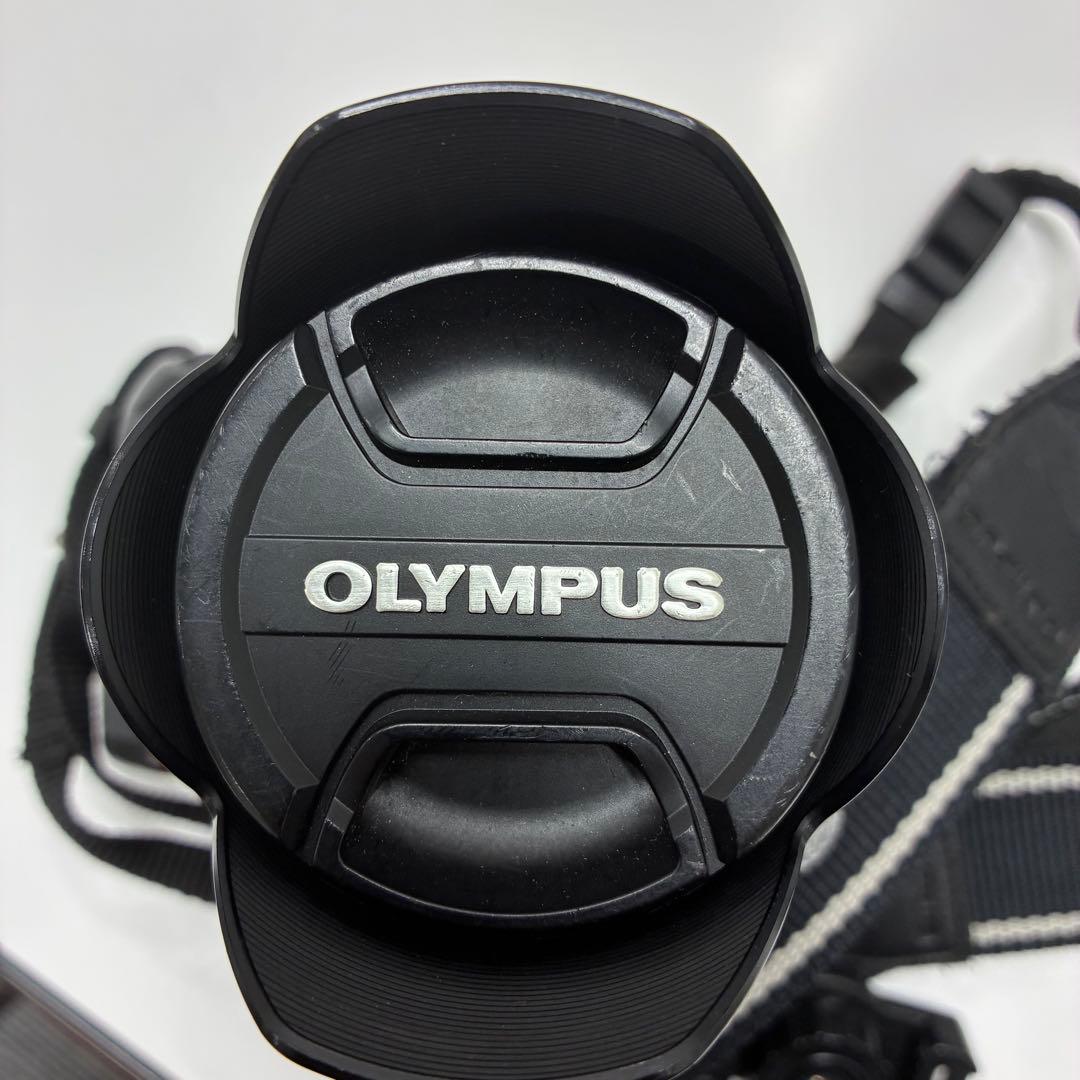 オリンパス E-620 デジタル一眼レフ＋14-42mm レンズセット フード付