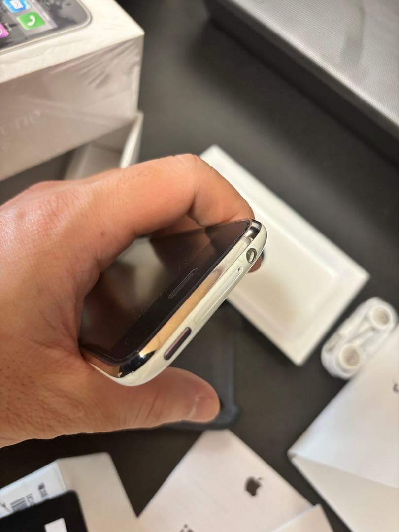 【レア中古美品】iphone3G 16GB White