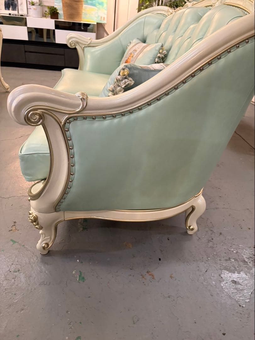 ロココ調　３人用ソファ　猫脚　豪華ソファ