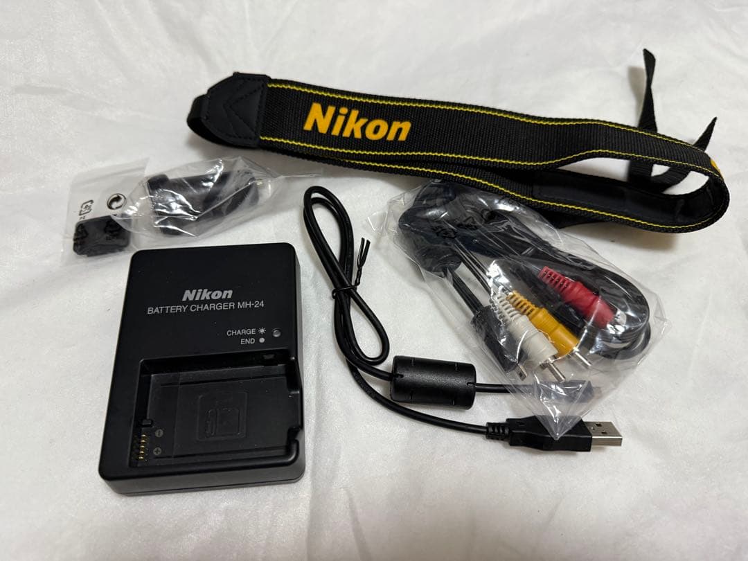 Nikon D5300 ダブルズームキット　収納バッグ付き
