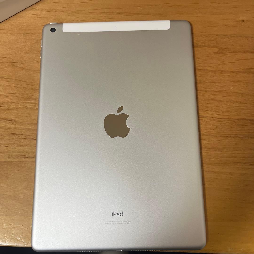 Apple iPad 第8世代　32GB 10.2インチ 本体