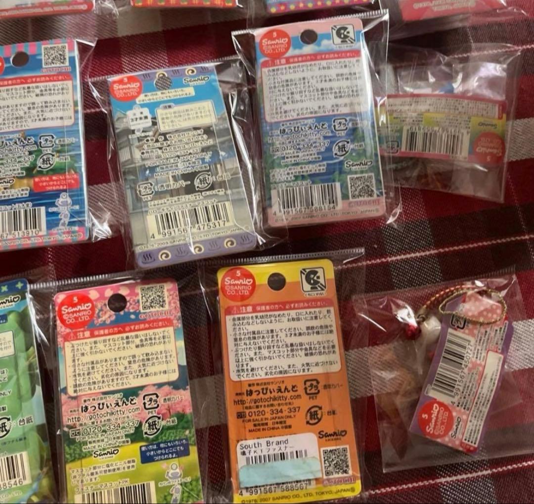 59個　ご当地ハローキティ キーホルダー ファスナーマスコット ストラップ