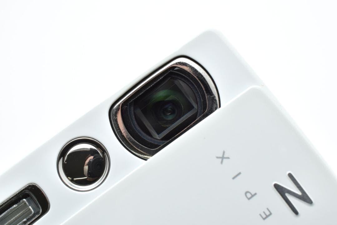 【美品】FUJIFILM FINEPIX Z1100EXR ホワイト　動作確認済