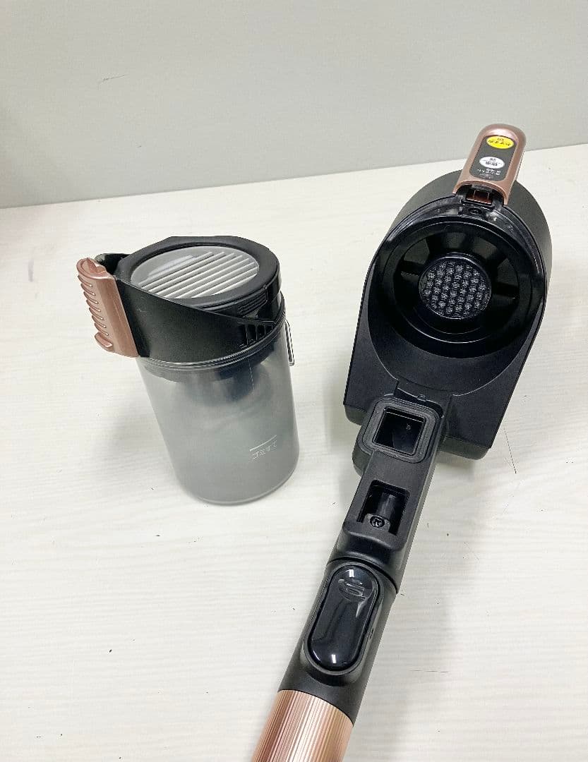 TOSHIBA トルネオ エス コードレス掃除機 VC-CLS2 2022年製