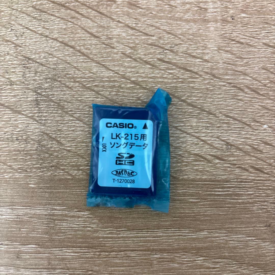 CASIO 電子ピアノ LK218 光ナビゲーション　キーボード　マイク付き