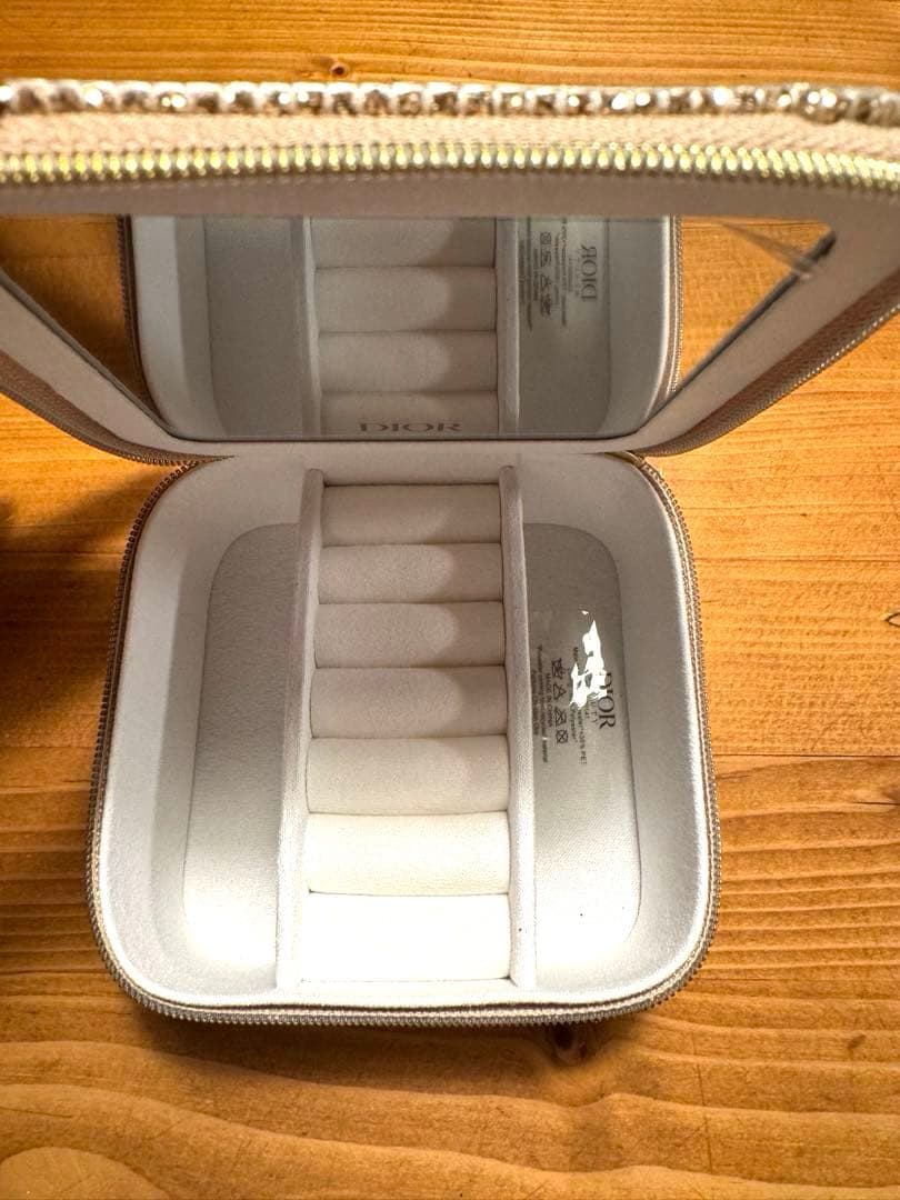 Diorホリデー　限定ノベルティ ディオールオリジナルジュエリーケース