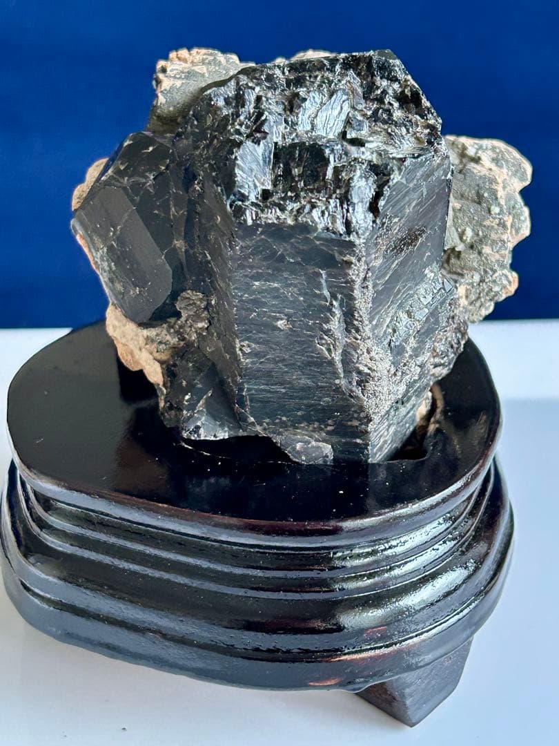 【超特大830g】強力な魔除けの石！ モリオン（黒水晶）クラスター/原石 鑑賞石