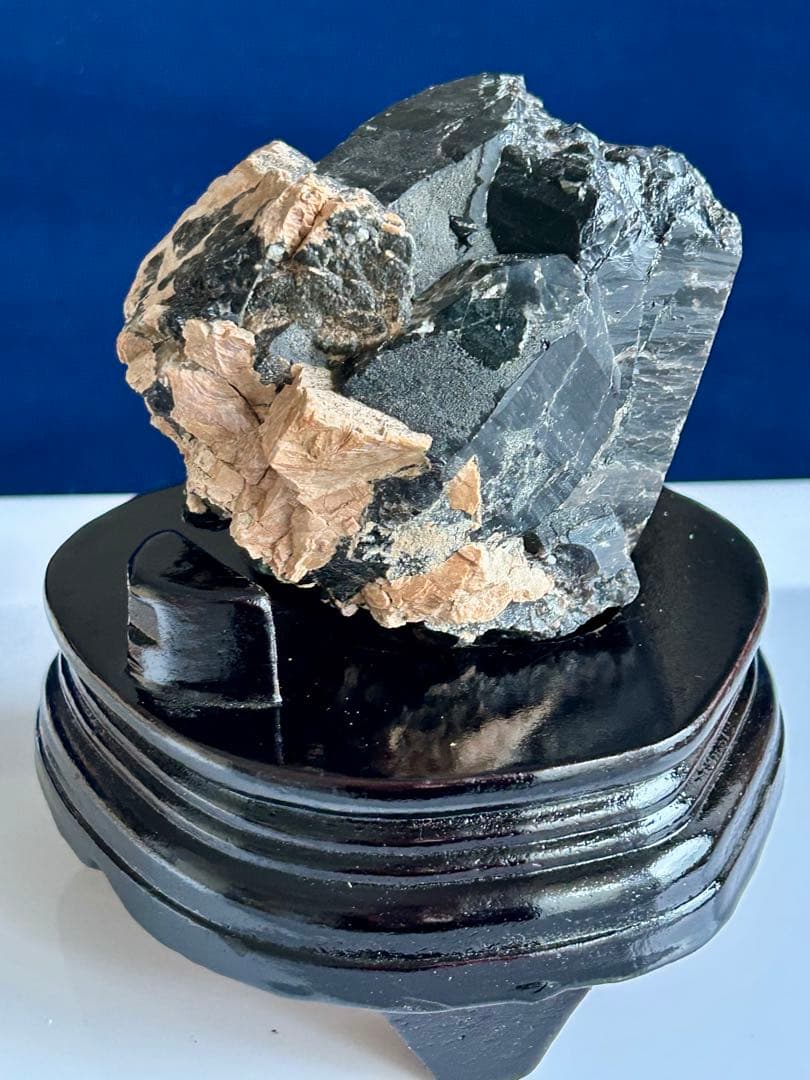 【超特大830g】強力な魔除けの石！ モリオン（黒水晶）クラスター/原石 鑑賞石